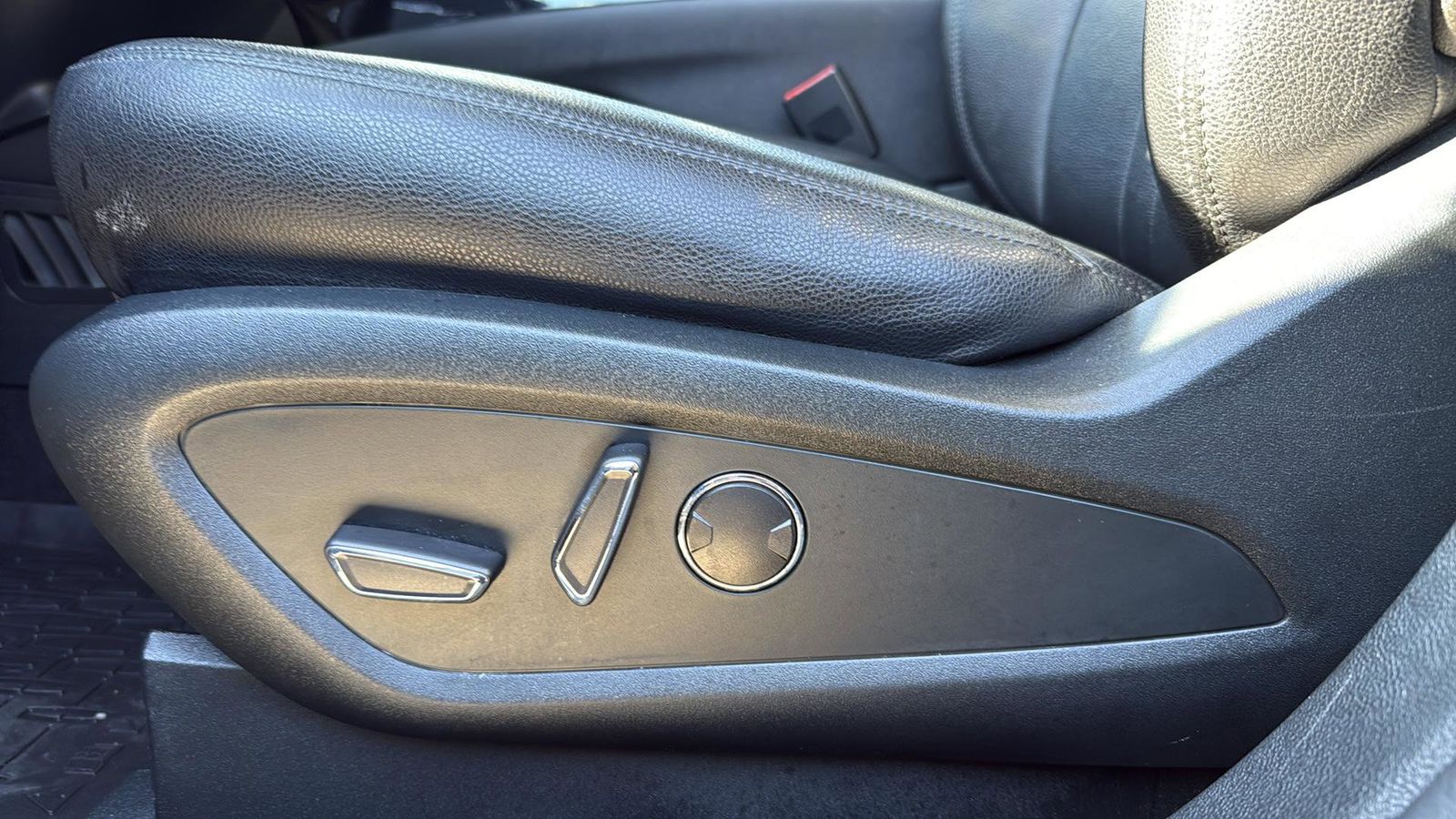 Used Car 2022 Lincoln Nautilus  Standard For Sale Under $35,000 In Austin, Texas