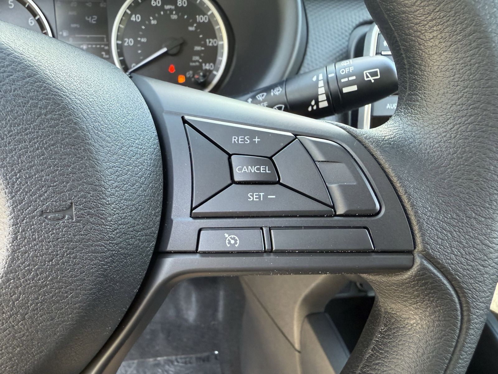 2025 Nissan Kicks Play S photo 10