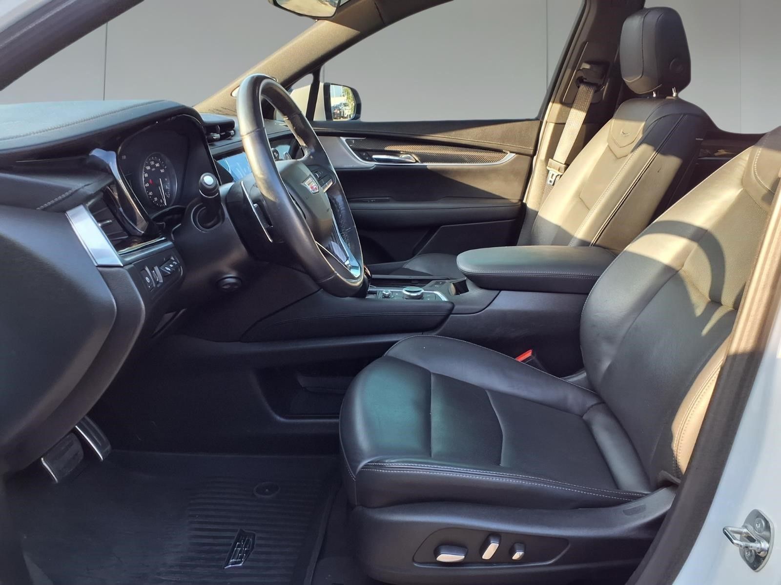 2024 Cadillac XT6 Sport White at Tom Peacock Cadillac