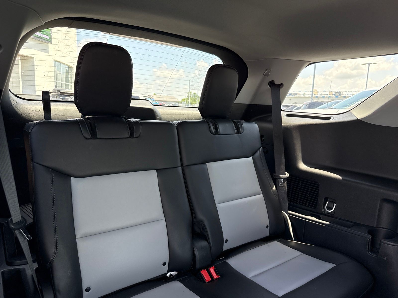 2024 Ford Explorer image 18