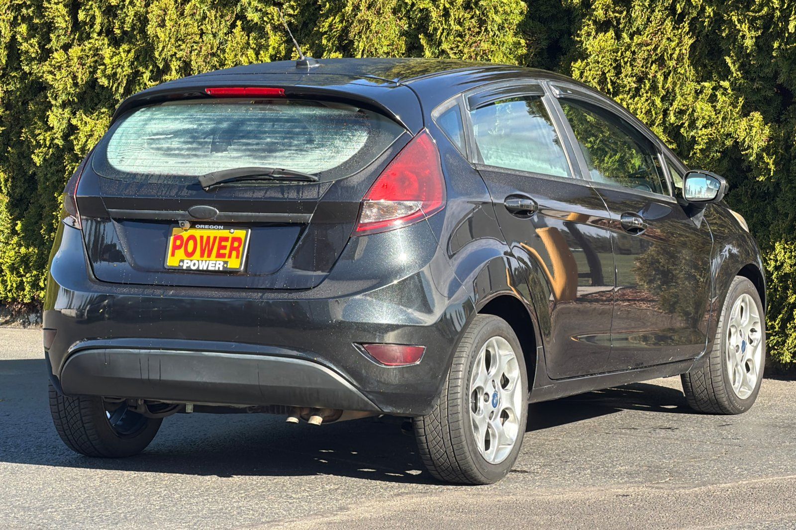 View vehicle photo 4