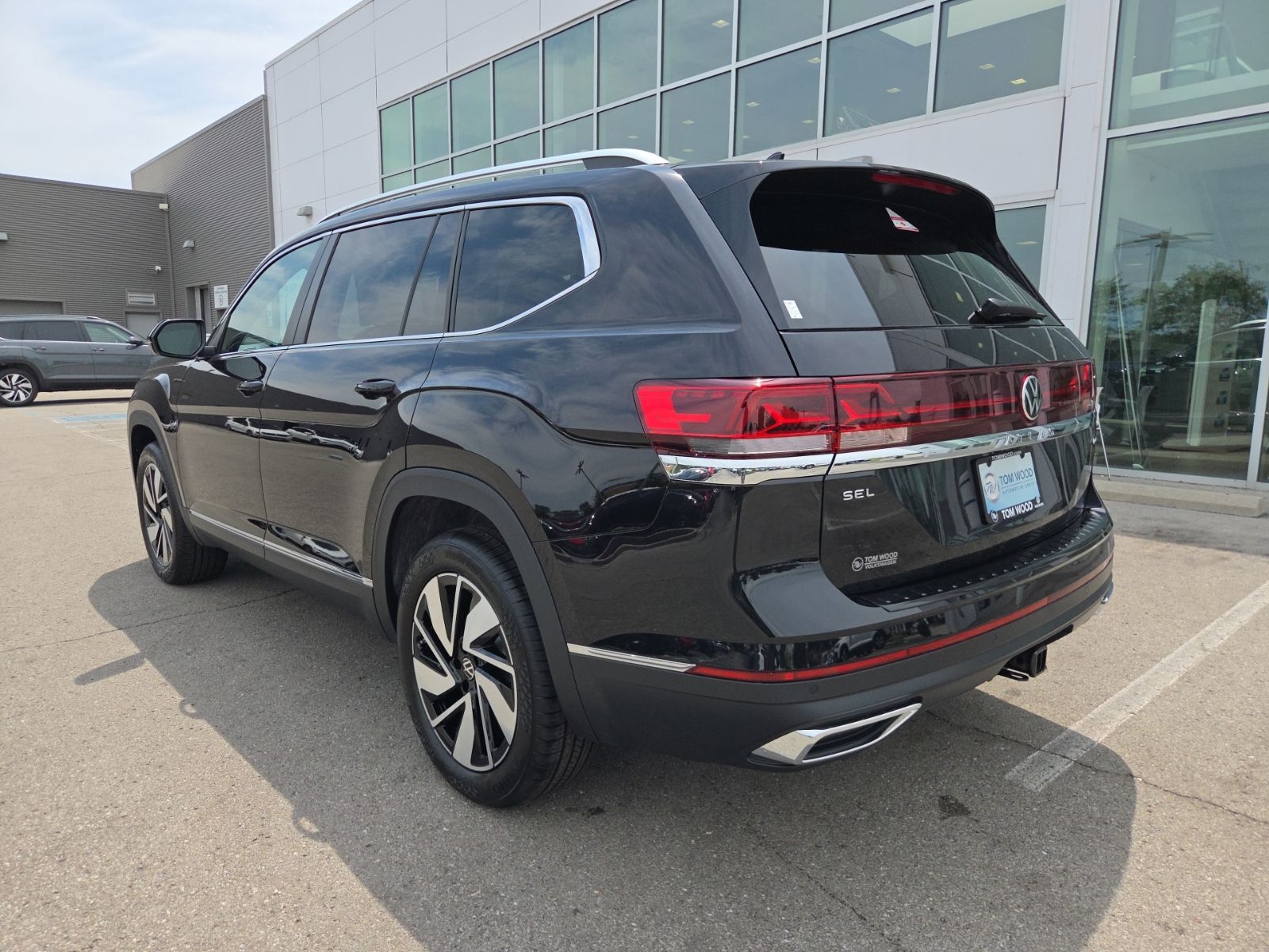 new 2026 Volkswagen Atlas car, priced at $48,738