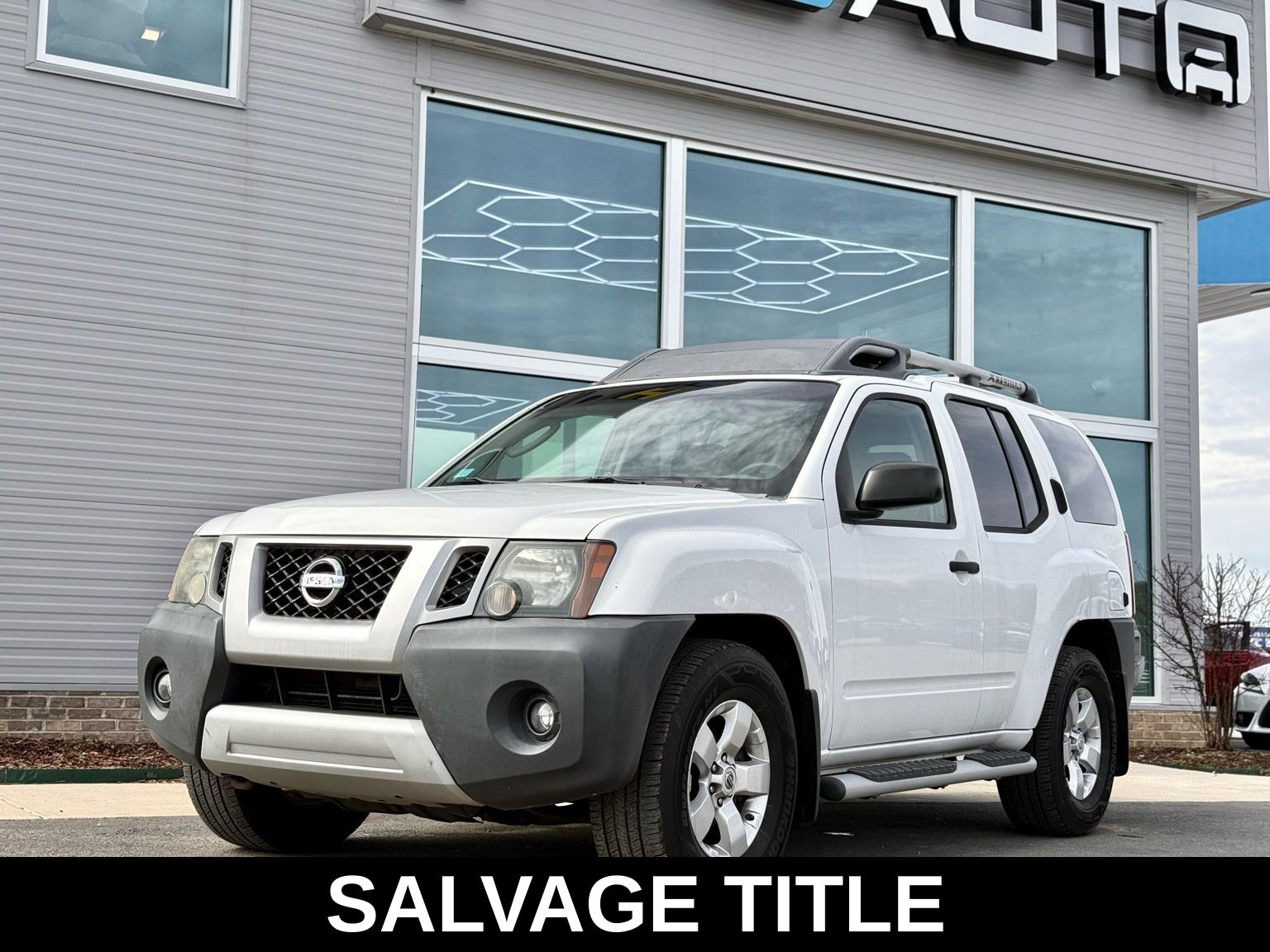 View vehicle photo 3