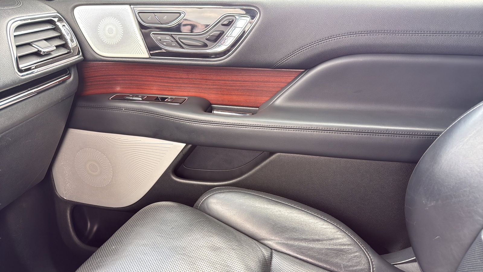 Used Car 2022 Lincoln Navigator L  Reserve For Sale Under $50,000 In Austin, Texas