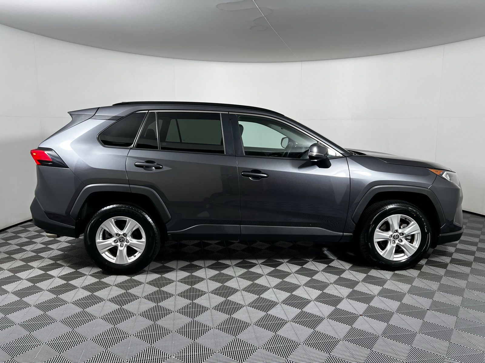 2021 Toyota RAV4 XLE 4