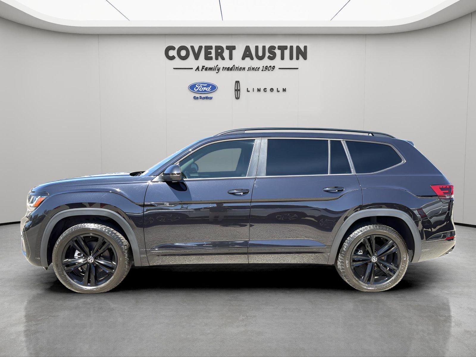 Used Car 2023 Volkswagen Atlas  3.6l V6 Sel R-line For Sale Under $35,000 In Austin, Texas