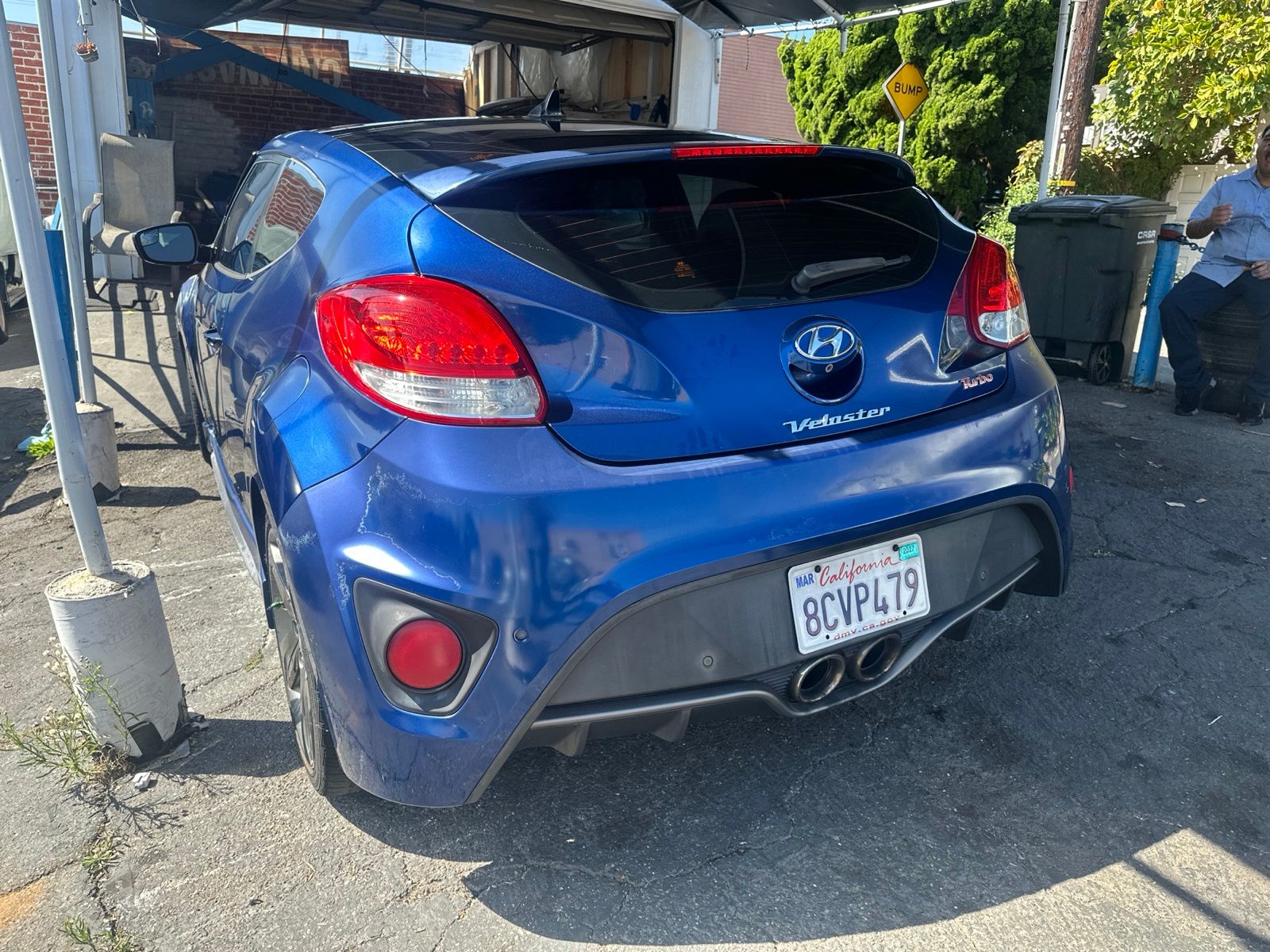 View vehicle photo 7