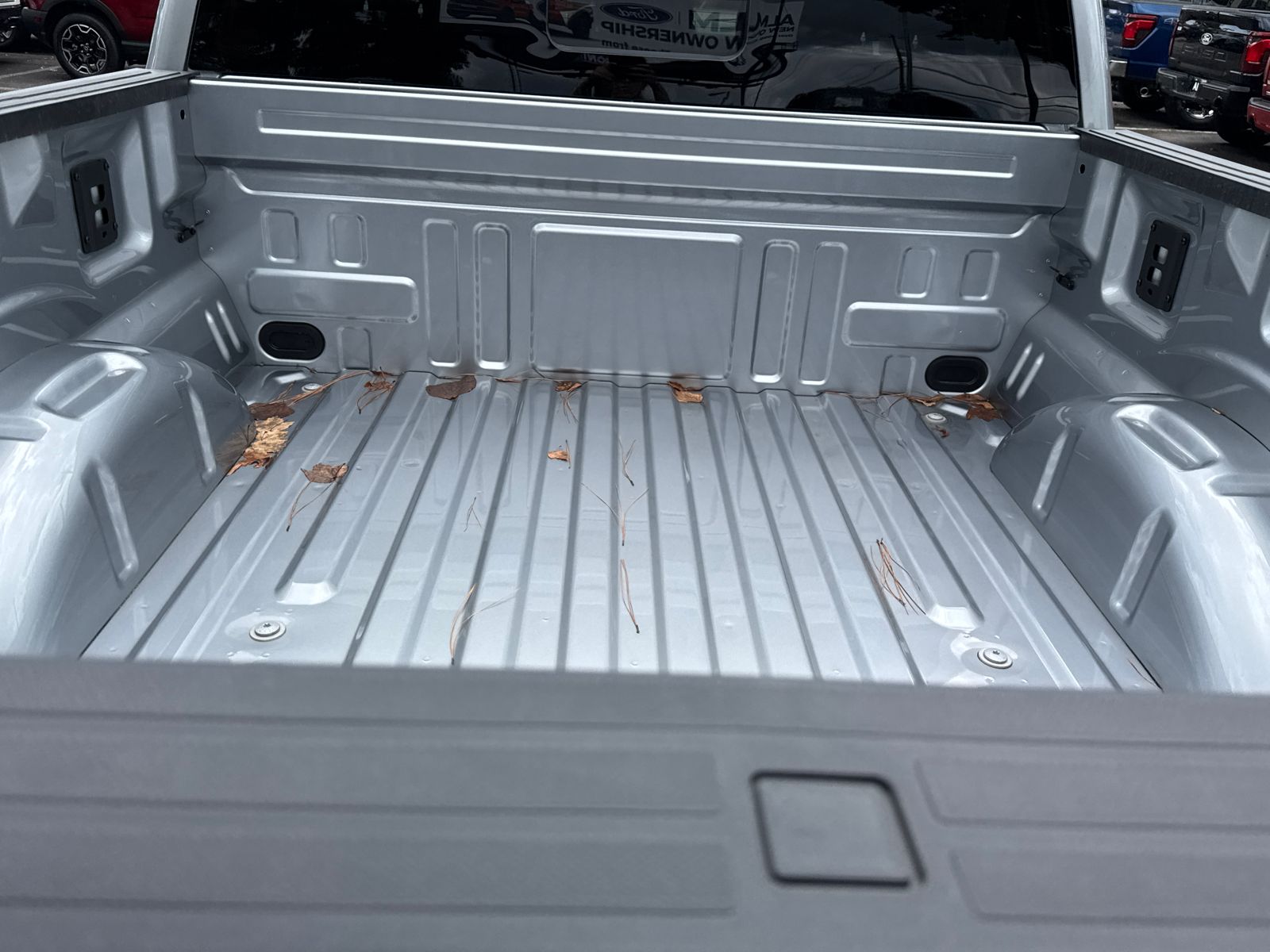 New 2025 Iconic Silver Metallic Ford XLT image 19