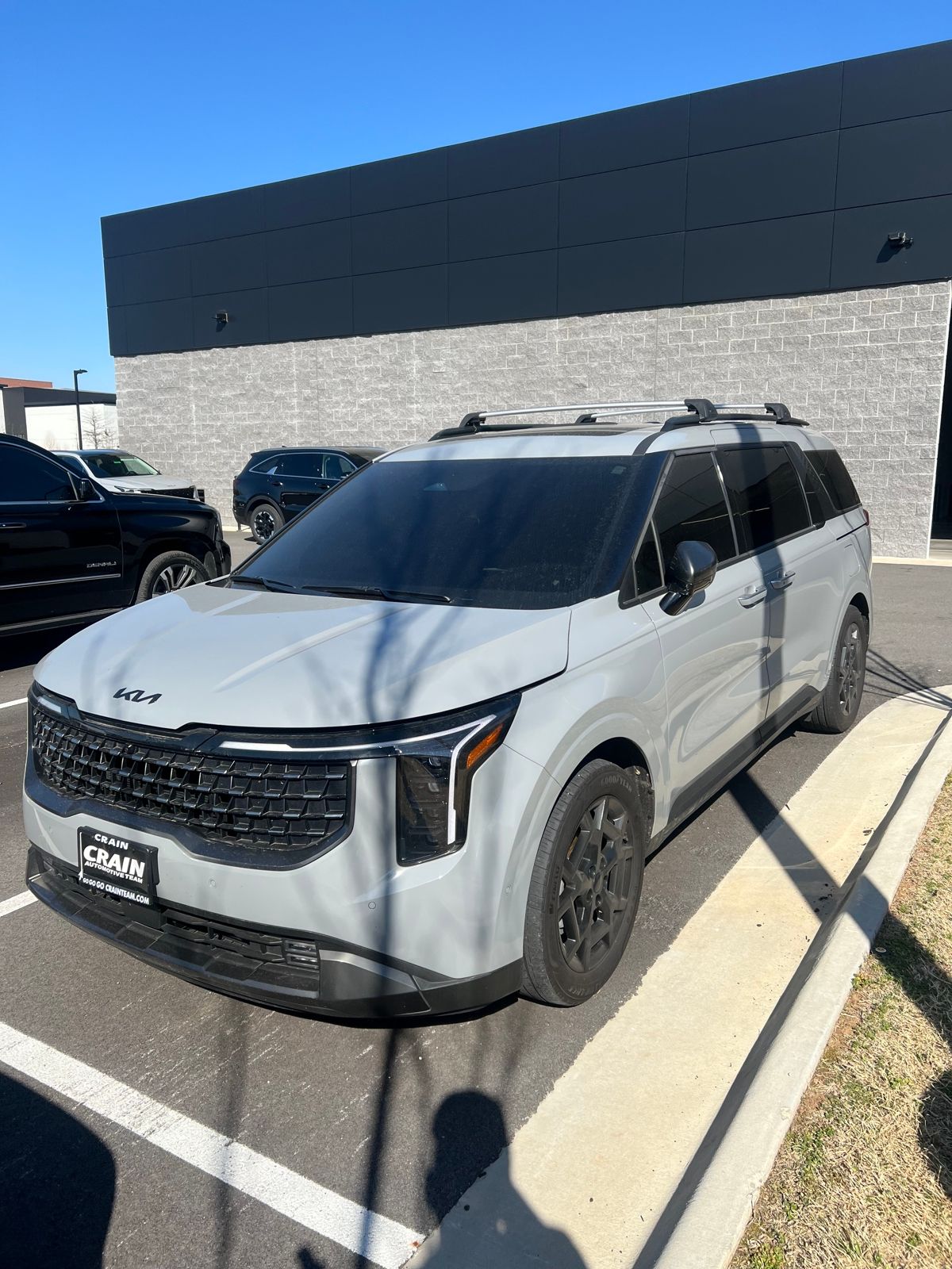 View vehicle photo 2
