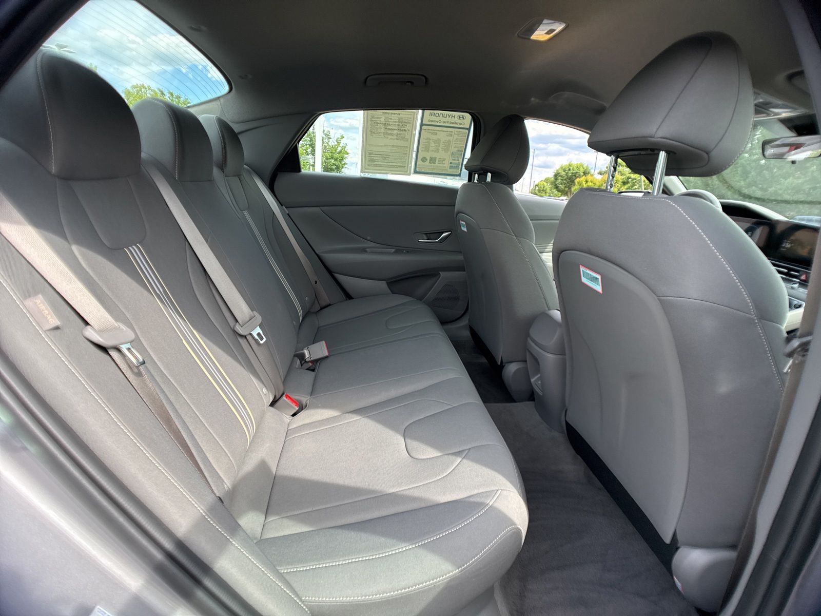Used 2025  Hyundai SEL Sport image 28