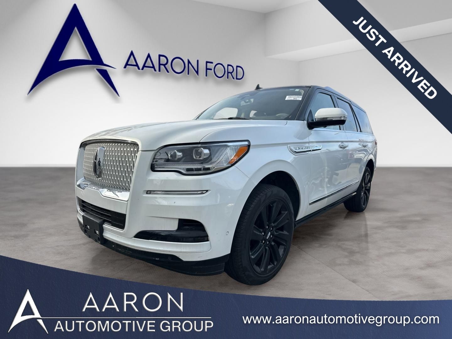 White Metallic 2024 Lincoln Navigator Reserve 4WD SUV / Crossover Four-Wheel Drive Automatic