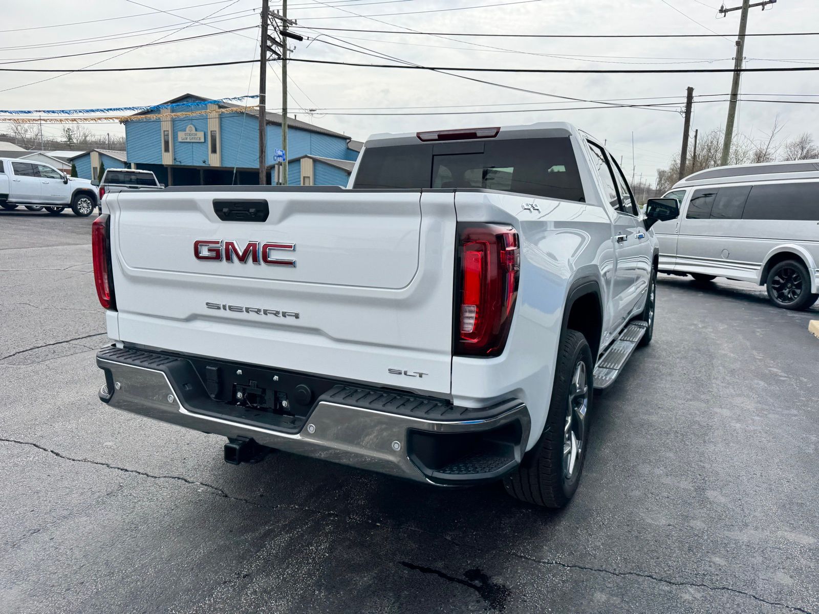 View vehicle photo 5