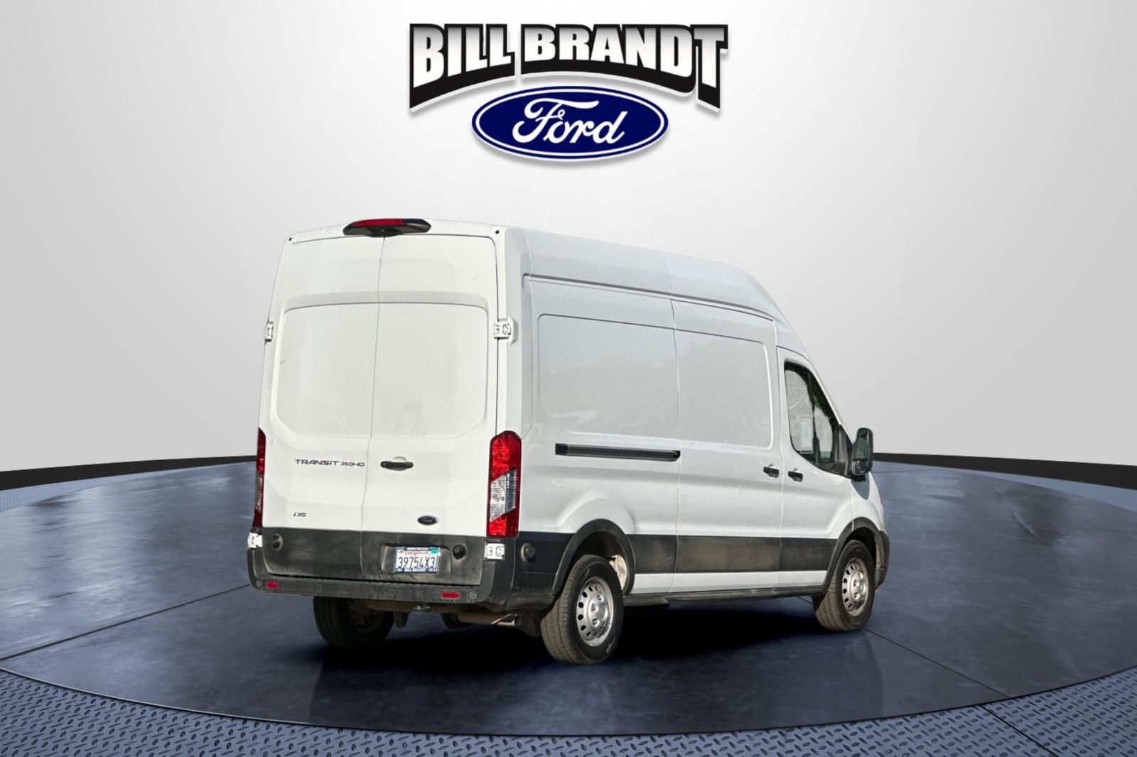 View vehicle photo 3