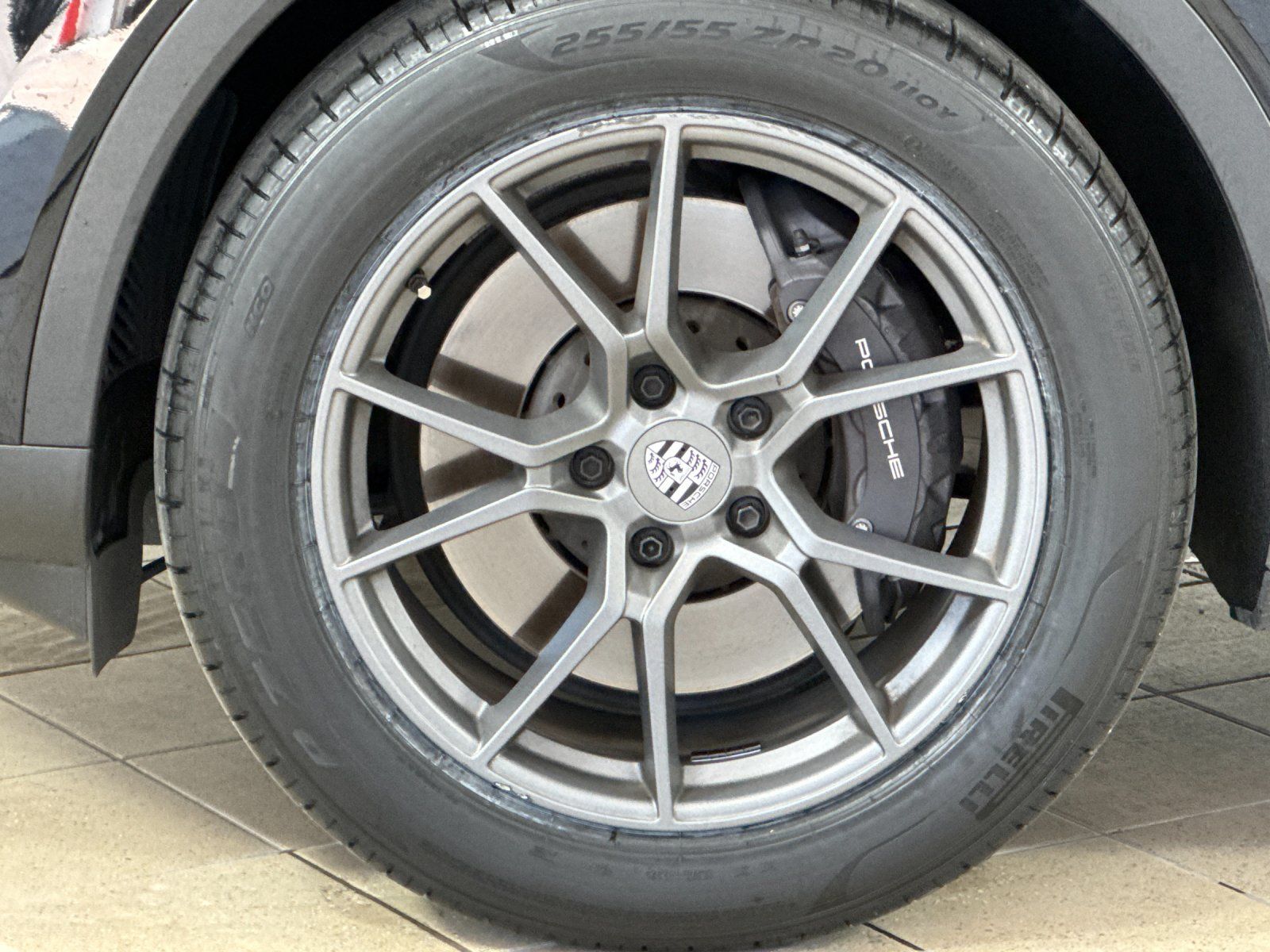 2024 Porsche Cayenne Base — full photo 27 of 30