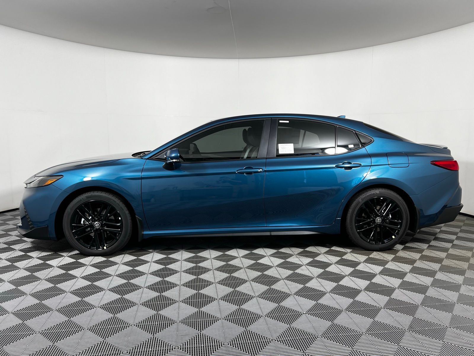 Thumbnail: 2025 Toyota Camry - 8