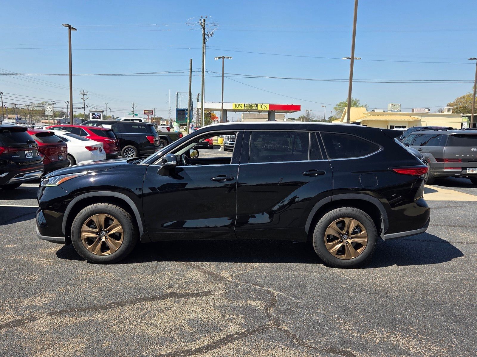 Used 2022 Midnight Black Metallic Toyota Bronze Edition image 4