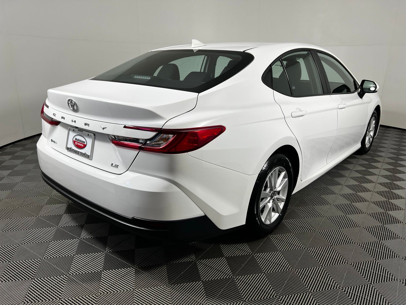 Thumbnail: 2025 Toyota Camry - 5