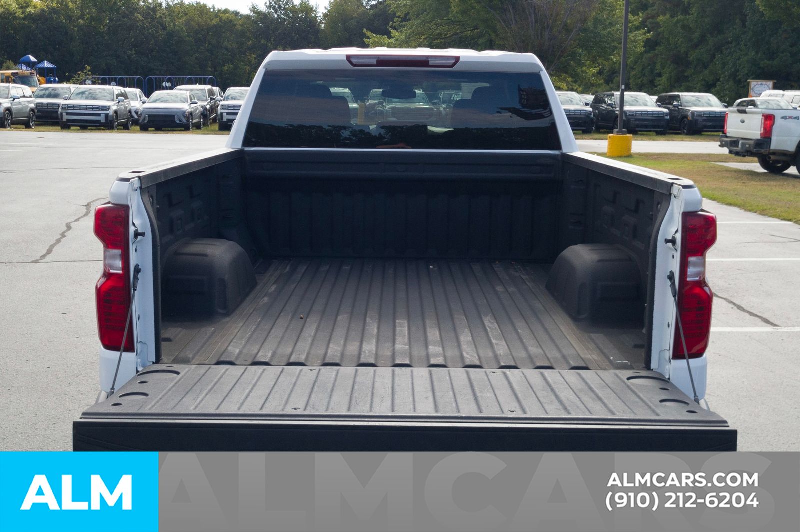 2023 Chevrolet Silverado 1500 Custom photo 7