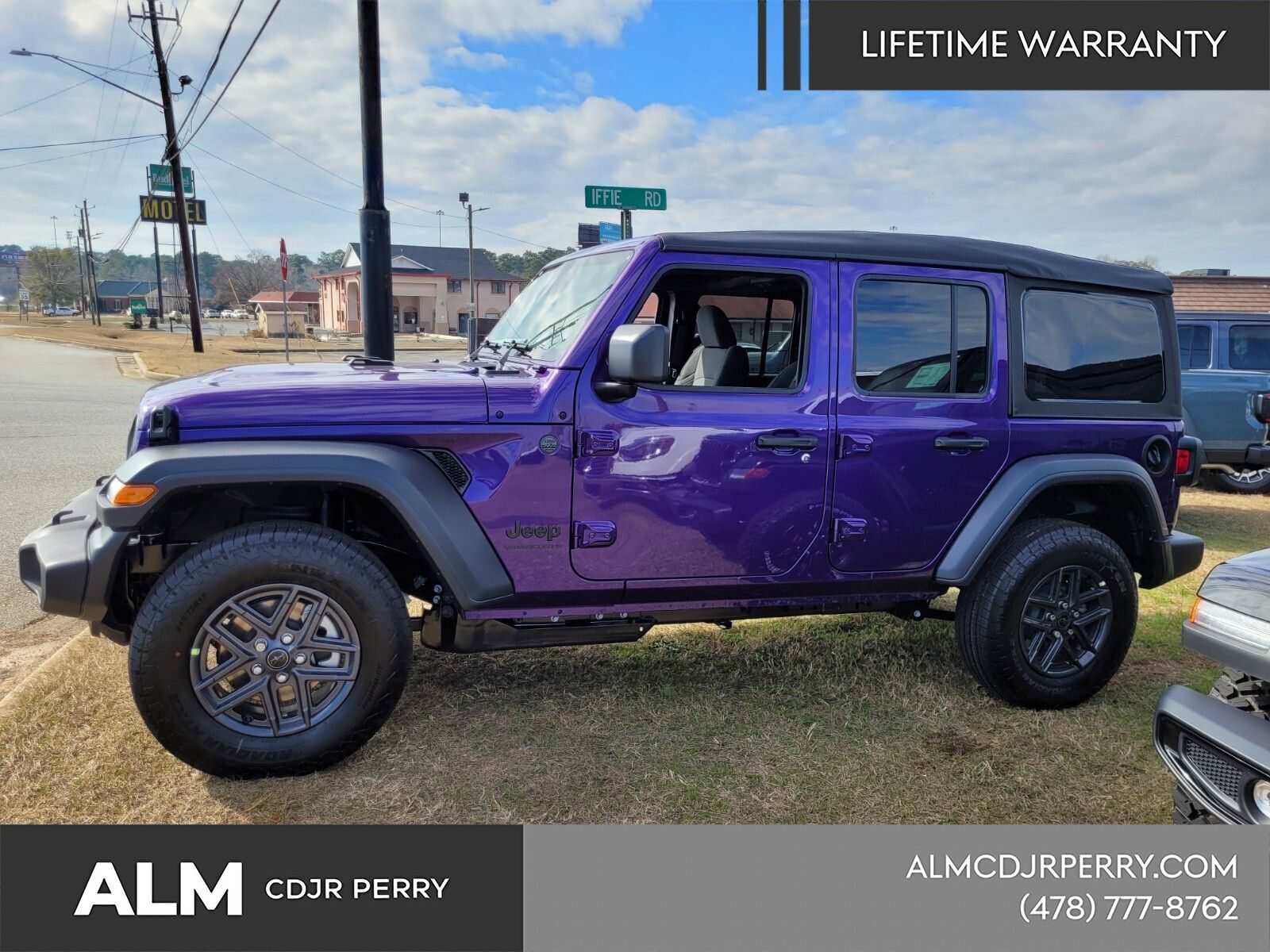 New 2026 Reign Exterior Paint Jeep Sport S image 3
