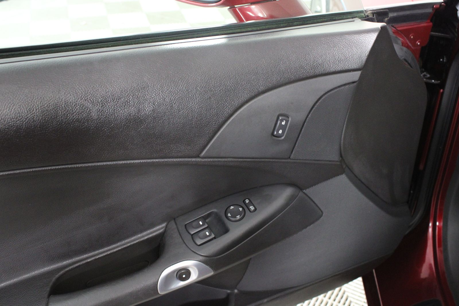 Used 2007 Red Chevrolet  image 17