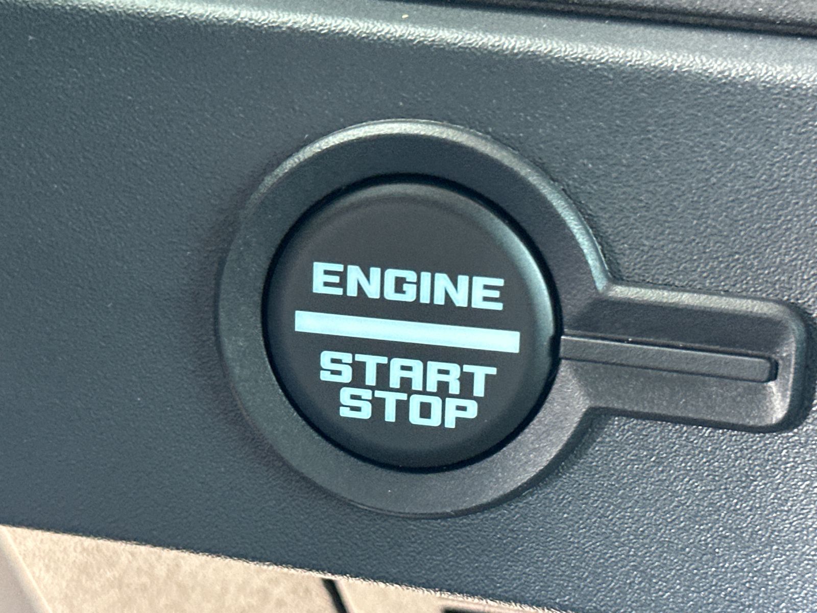 New 2026 Velocity Blue Metallic Ford Base image 31