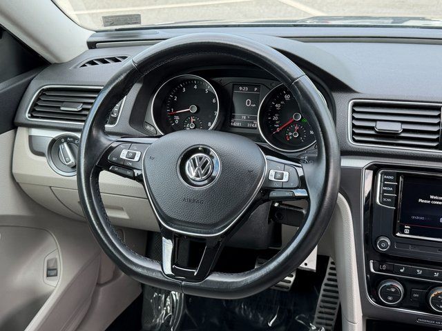 Used 2018 Gray Volkswagen 2.0T R-Line image 15
