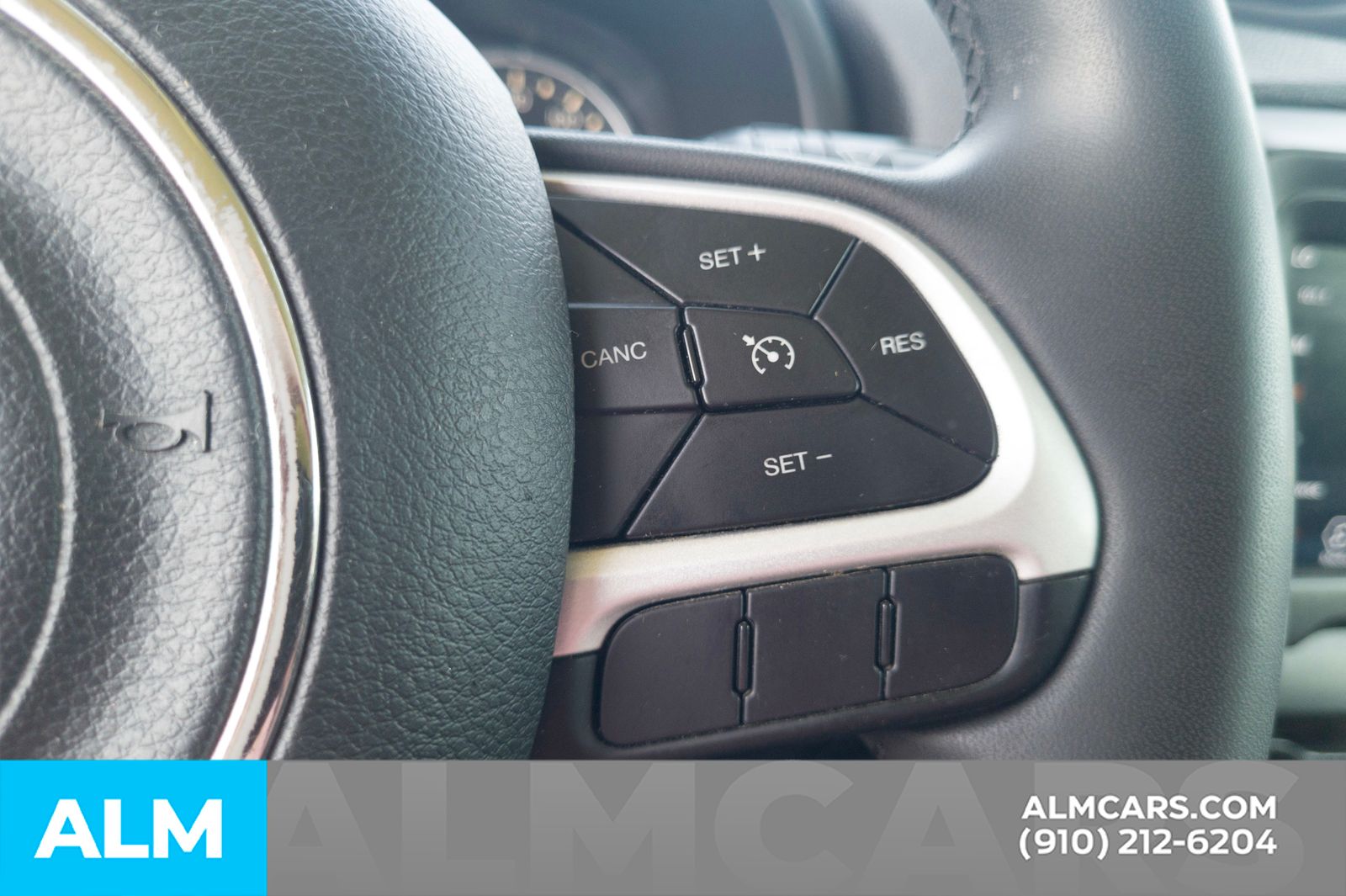 Used 2020 Silver Jeep Latitude image 11
