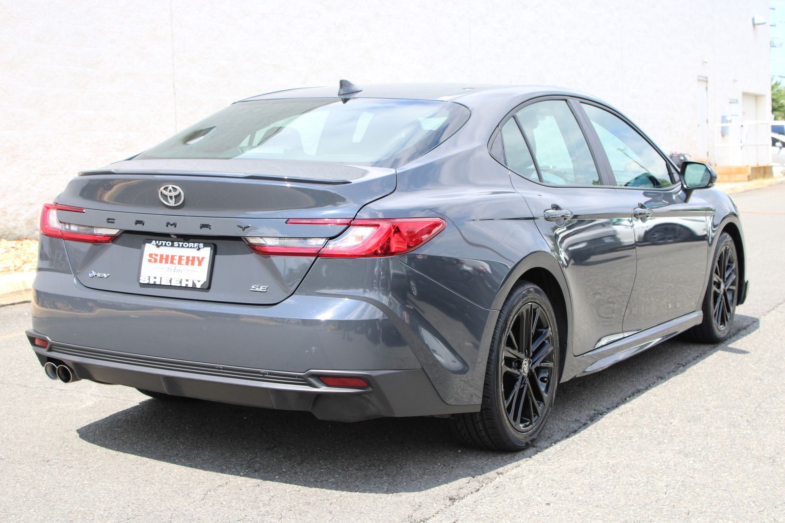 Used 2025  Toyota SE image 8