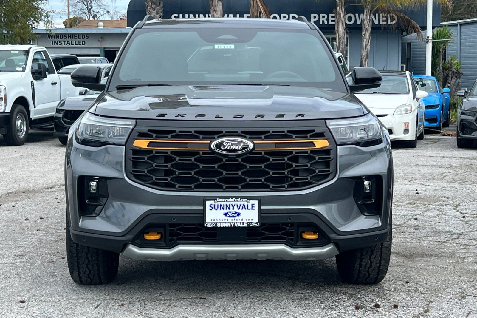View vehicle photo 3