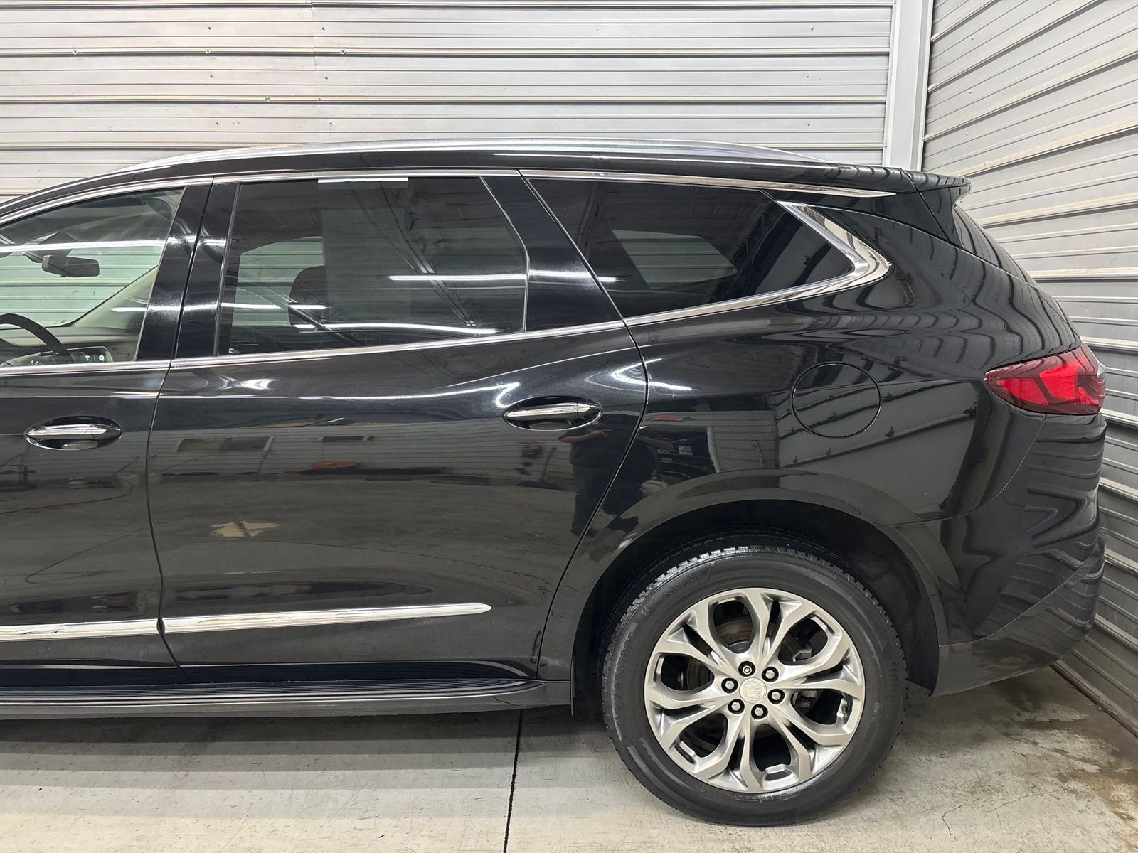 2018 Buick Enclave Avenir - Image 5