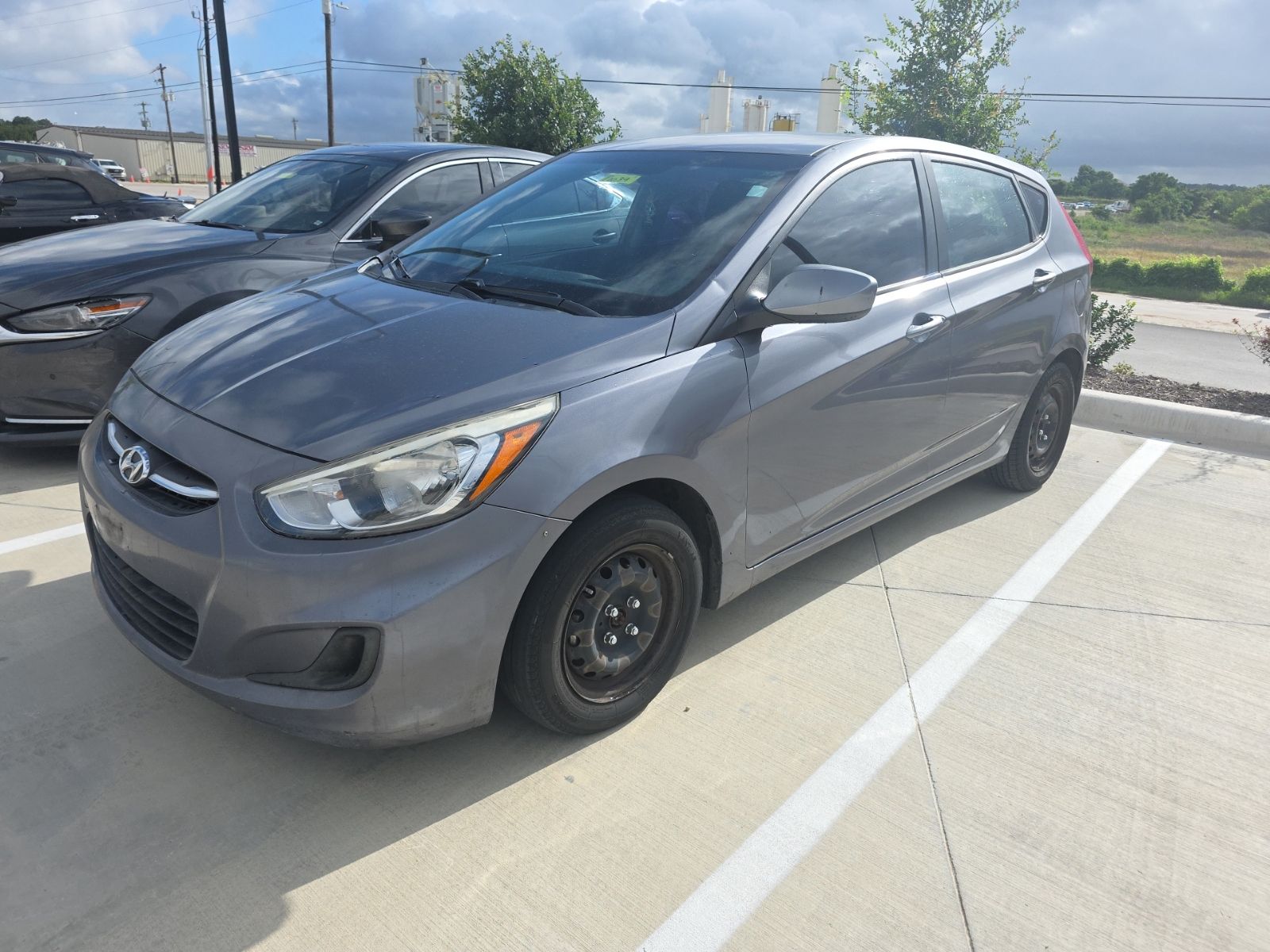 2015 Hyundai Accent GS 4-Door Hatchback FWD