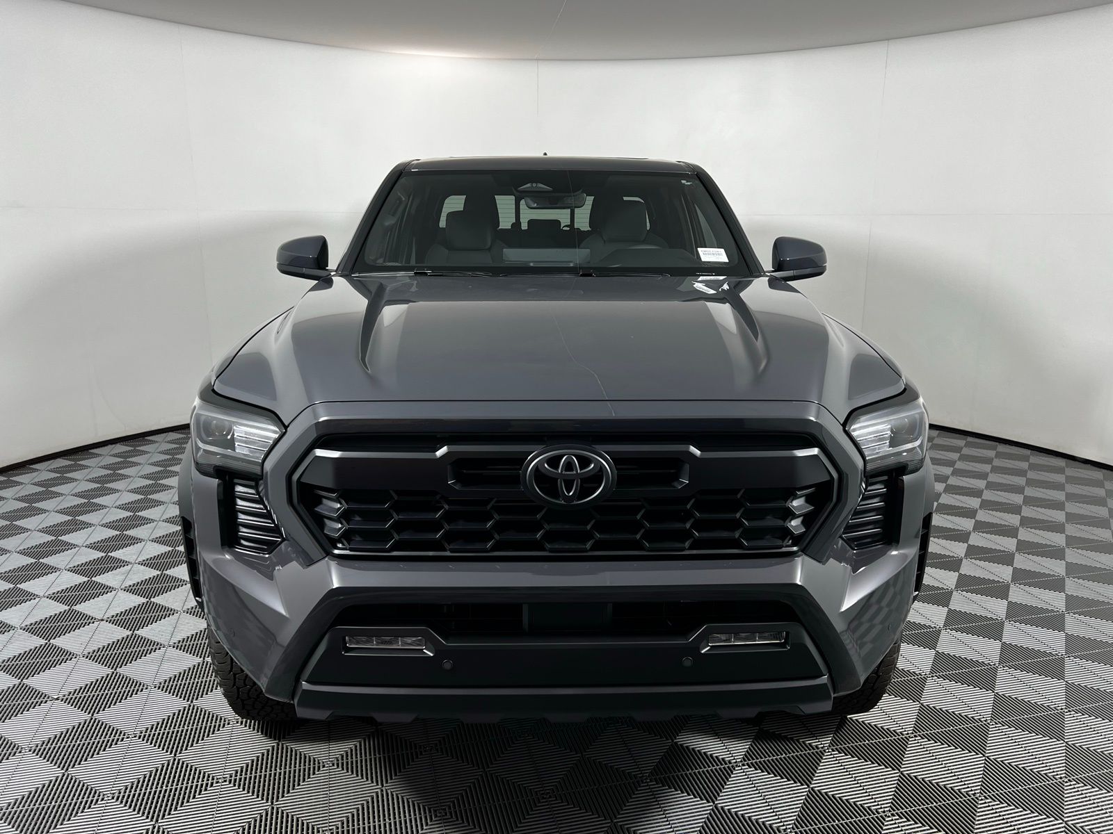 2025 Toyota Tacoma TRD Off-Road 2