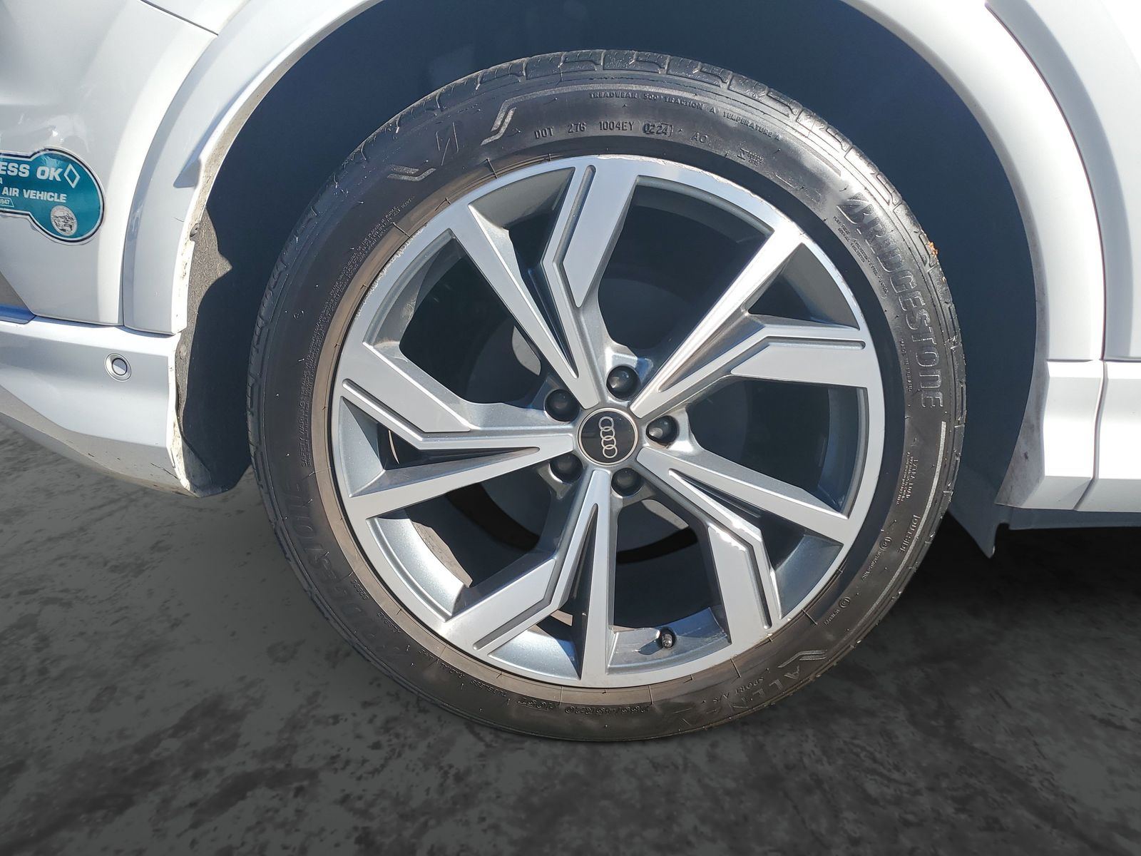 Vehicle photo