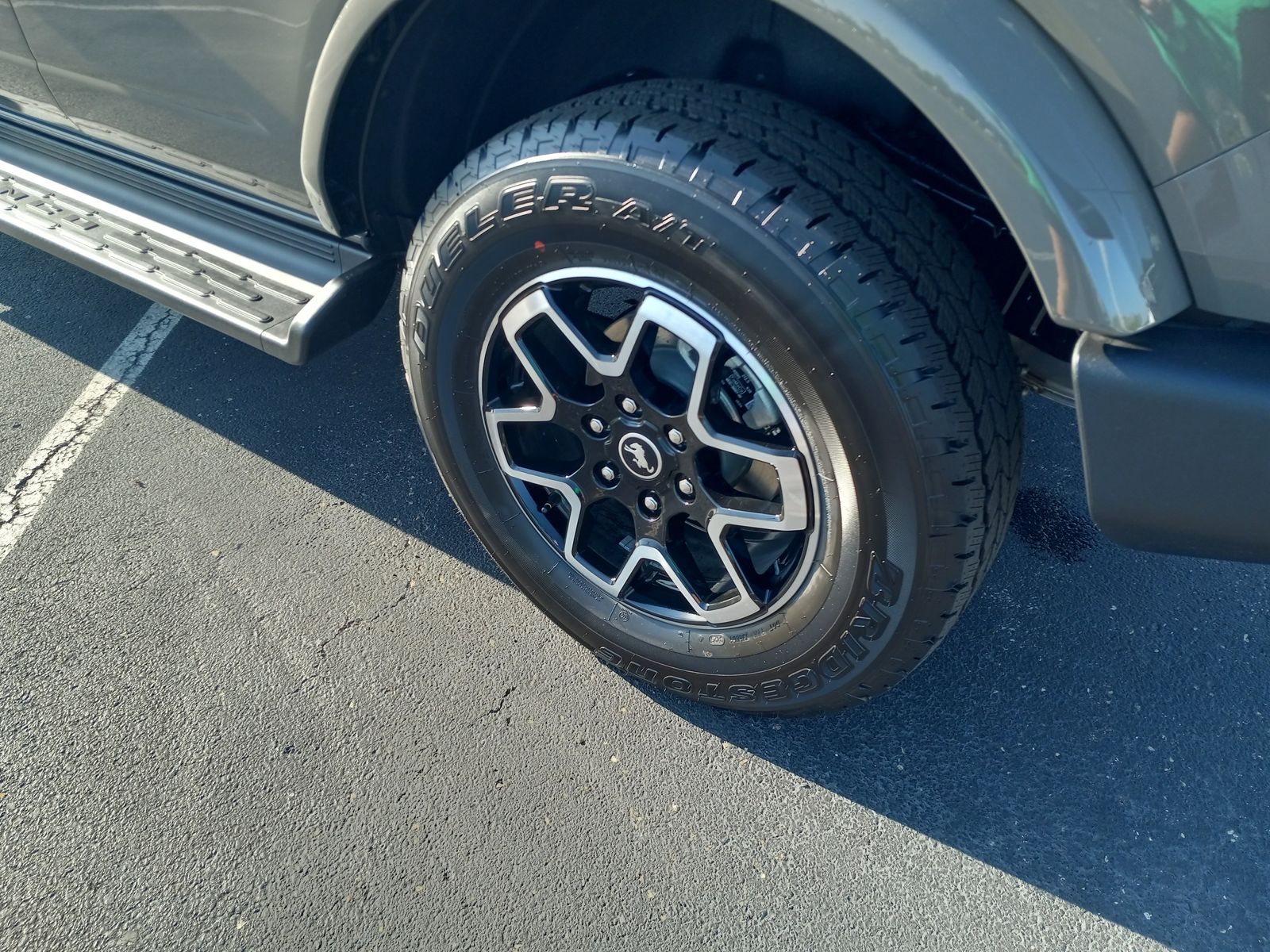 2025 Ford Bronco image 10
