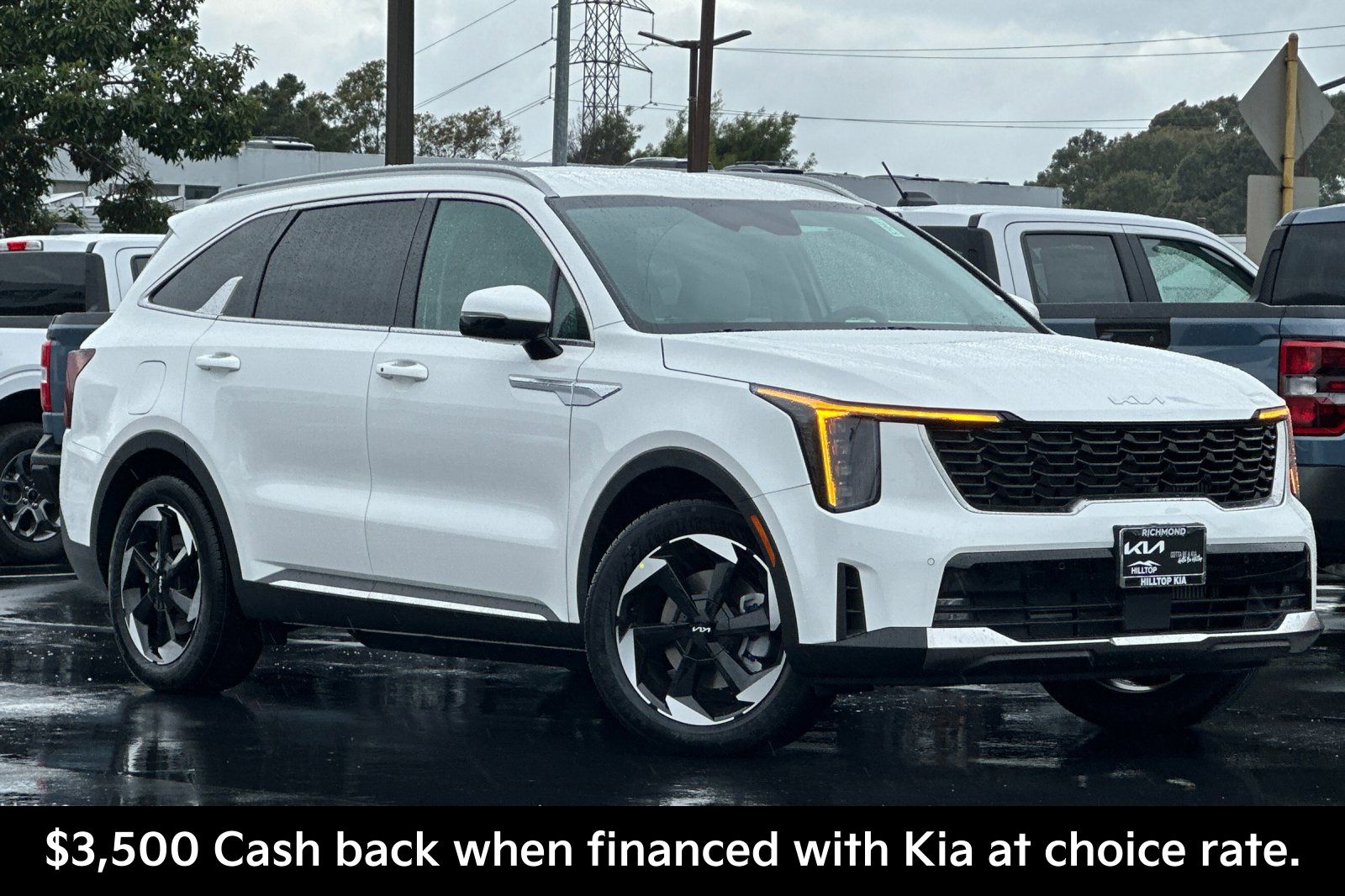 View vehicle photo 2