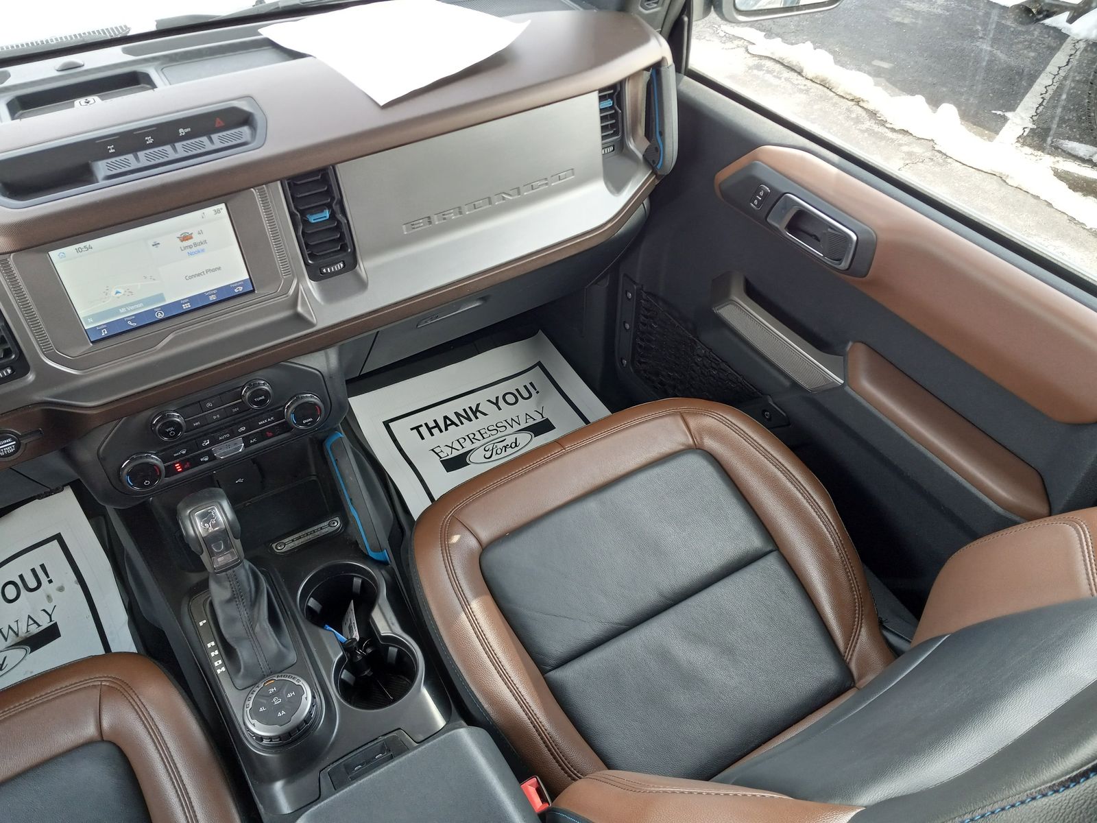 2023 Ford Bronco image 14