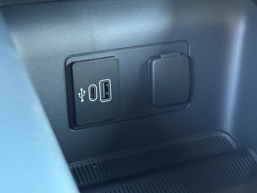 New 2026 Carbonized Gray Metallic Ford Tremor image 31