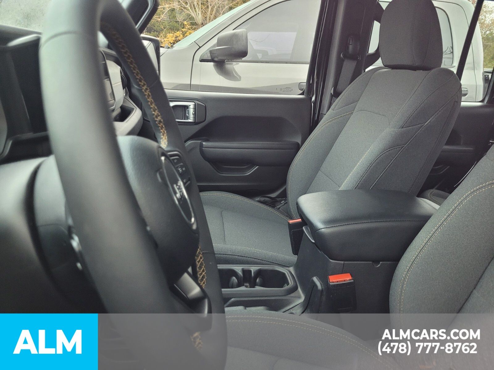 2024 Jeep Gladiator Willys photo 3