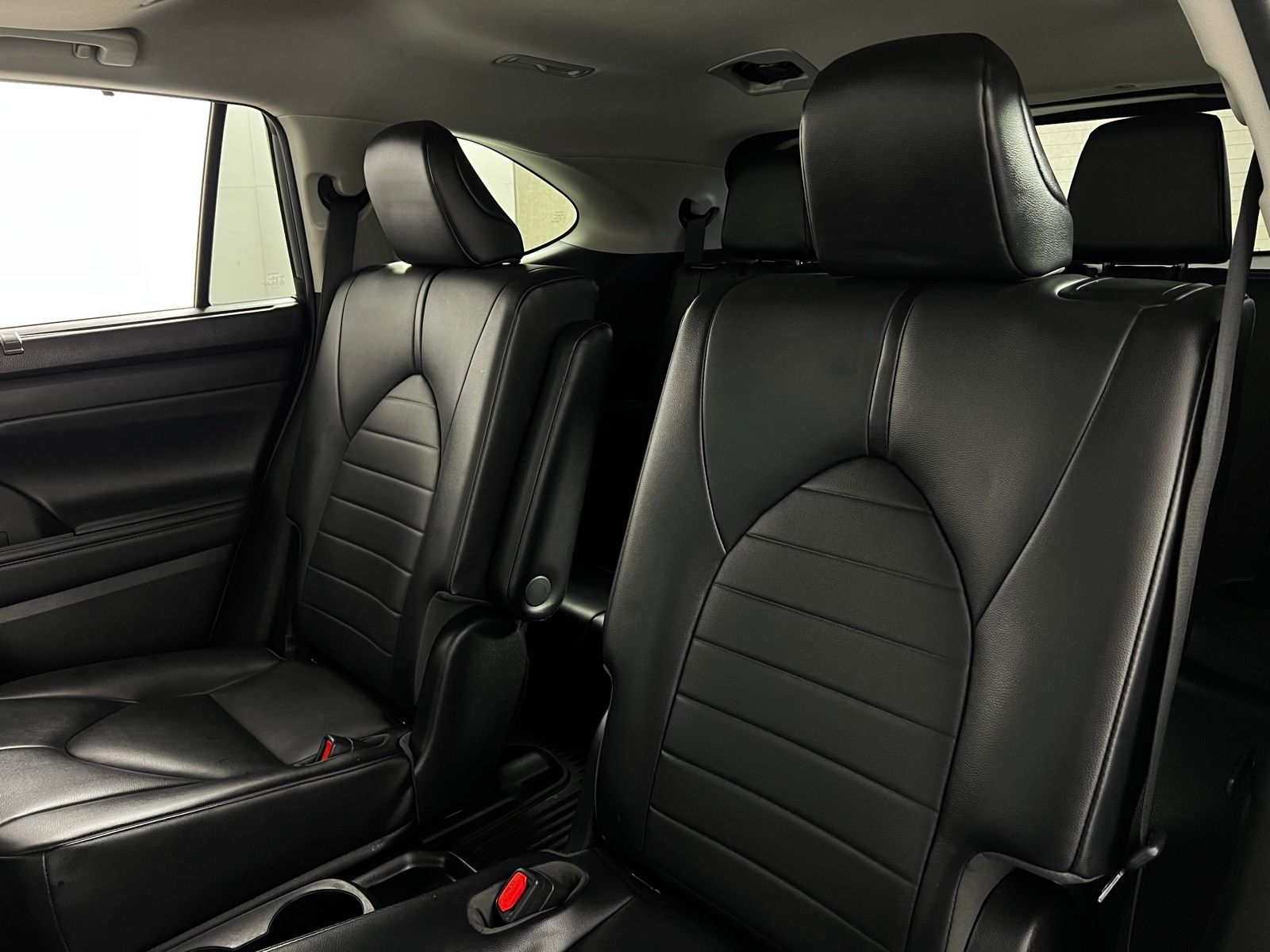 Thumbnail: 2021 Toyota Highlander - 22