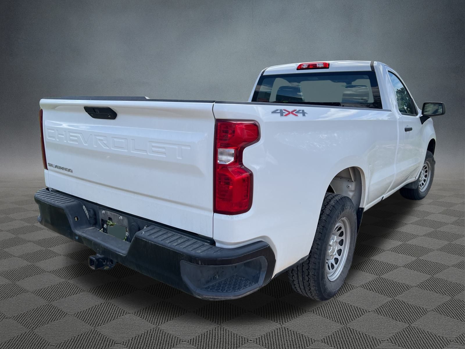 2021 Chevrolet Silverado 1500 WT photo