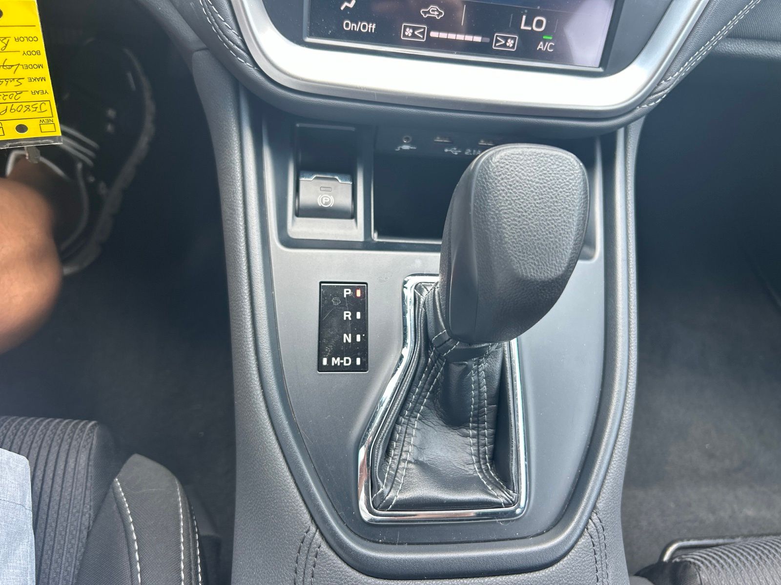 Used 2022 Crystal Black Silica Subaru Base image 17