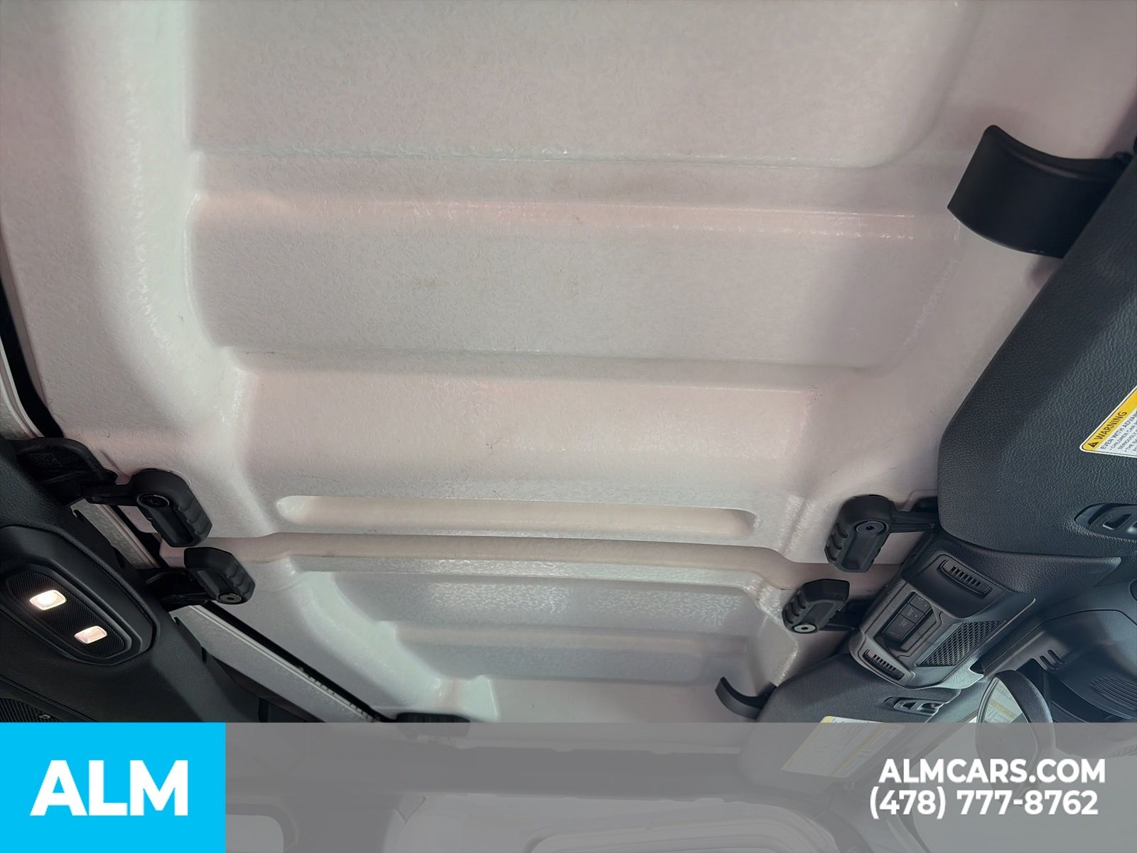 Used 2025 White Jeep Sahara image 32