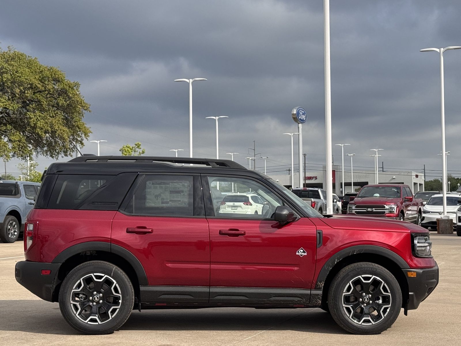 View vehicle photo 3