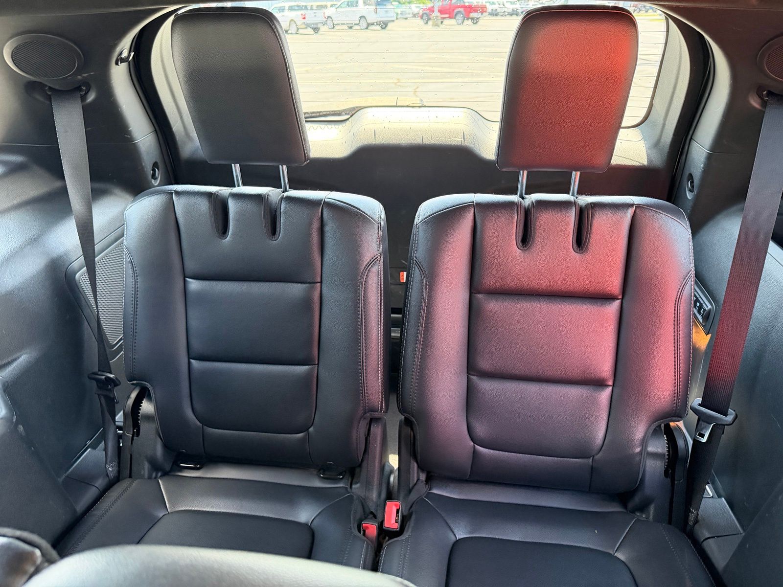 2019 Ford Explorer image 15