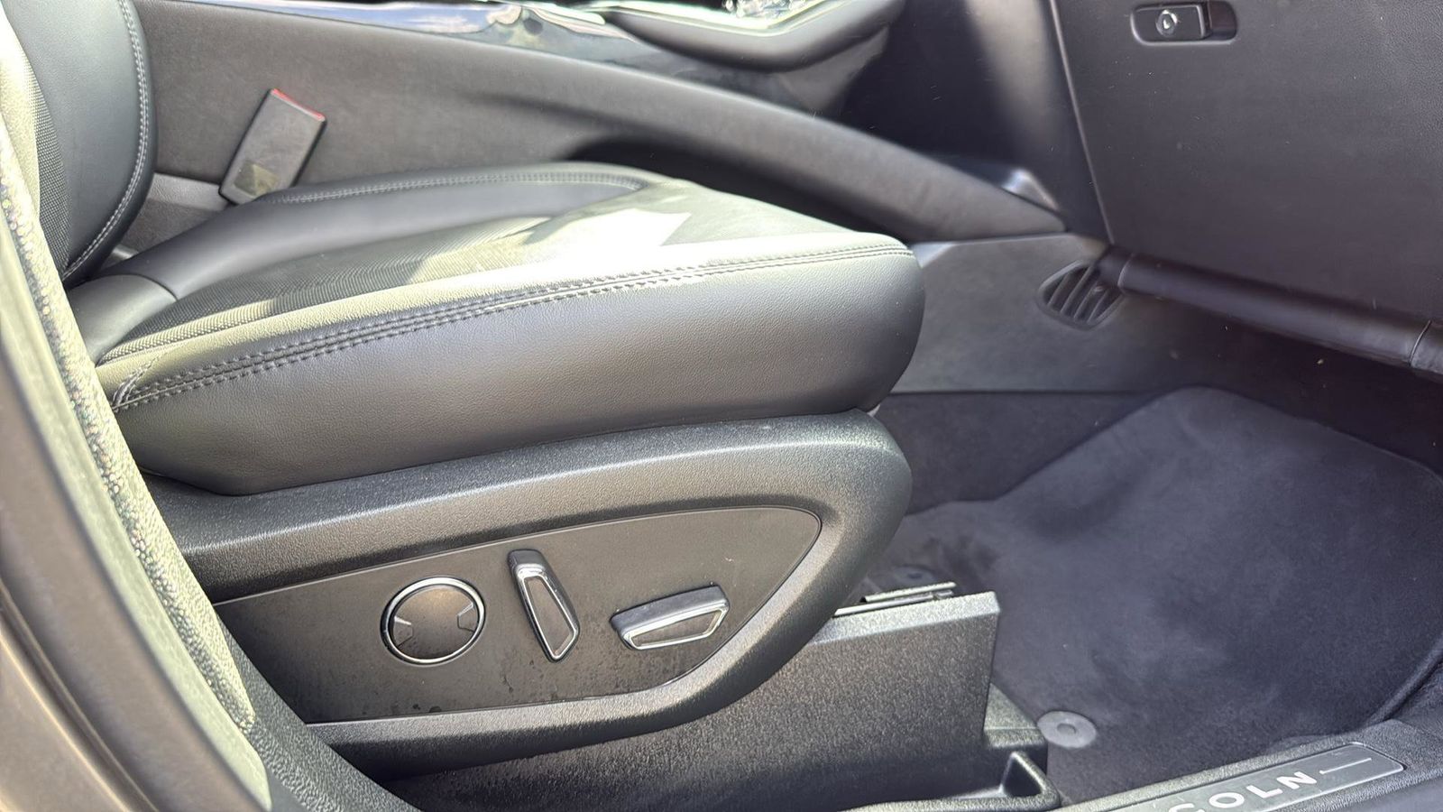 Used Car 2022 Lincoln Nautilus  Reserve For Sale Under $40,000 In Austin, Texas