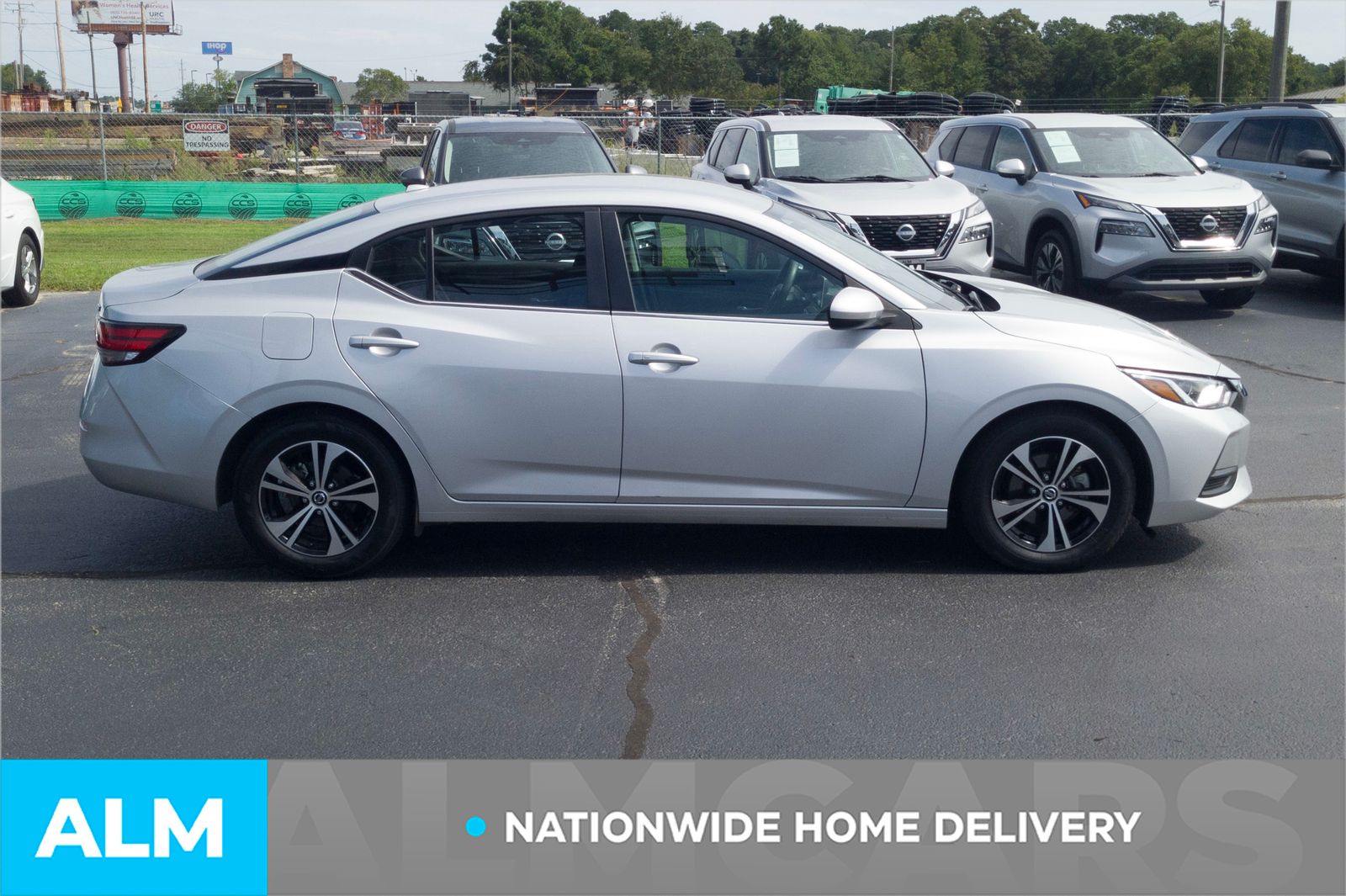 2023 Nissan Sentra SV photo 4