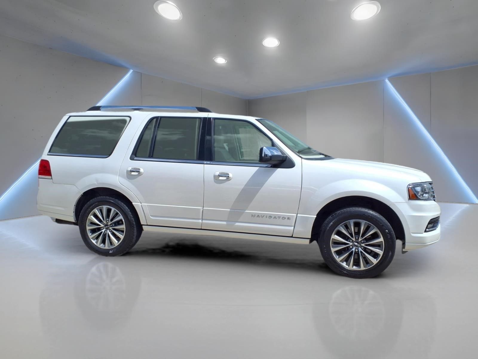 2017 Lincoln Navigator Select - 5