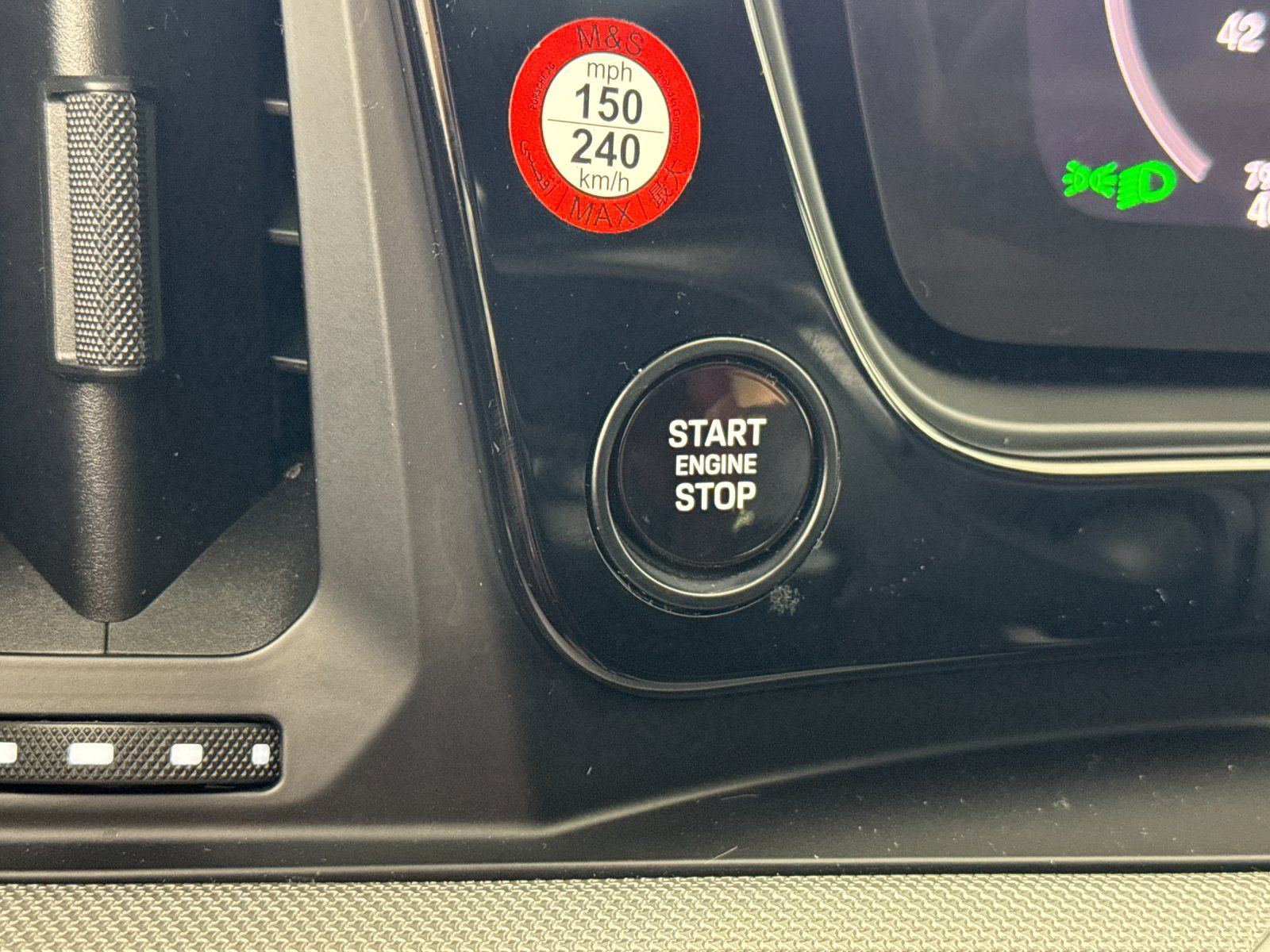 2024 Porsche Cayenne Base — full photo 23 of 30