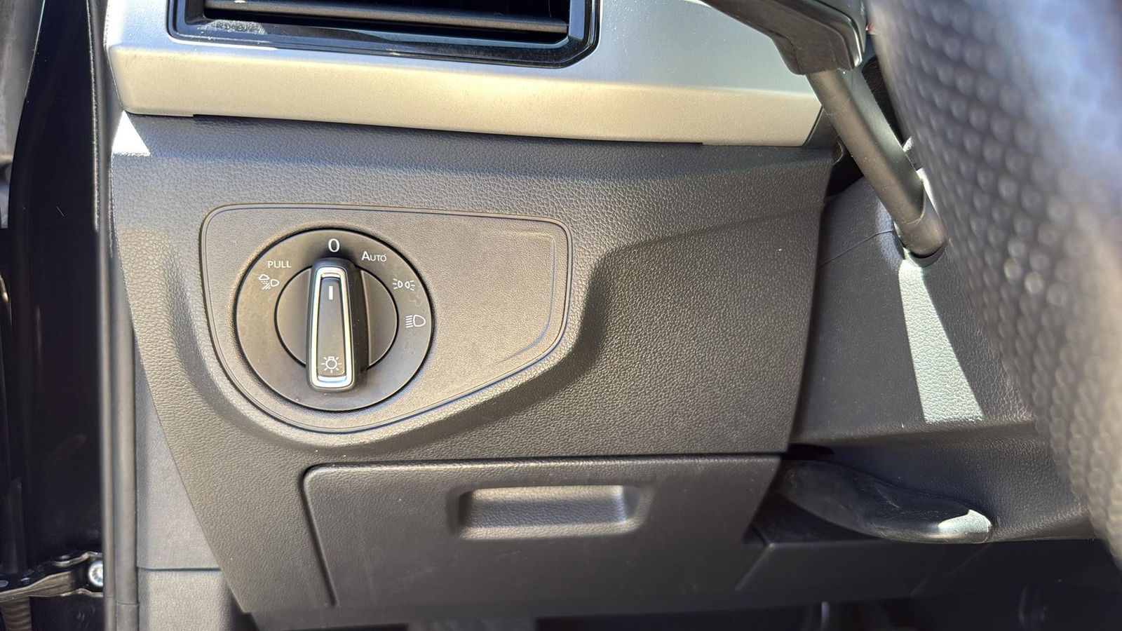 Used Car 2023 Volkswagen Atlas  3.6l V6 Sel R-line For Sale Under $35,000 In Austin, Texas