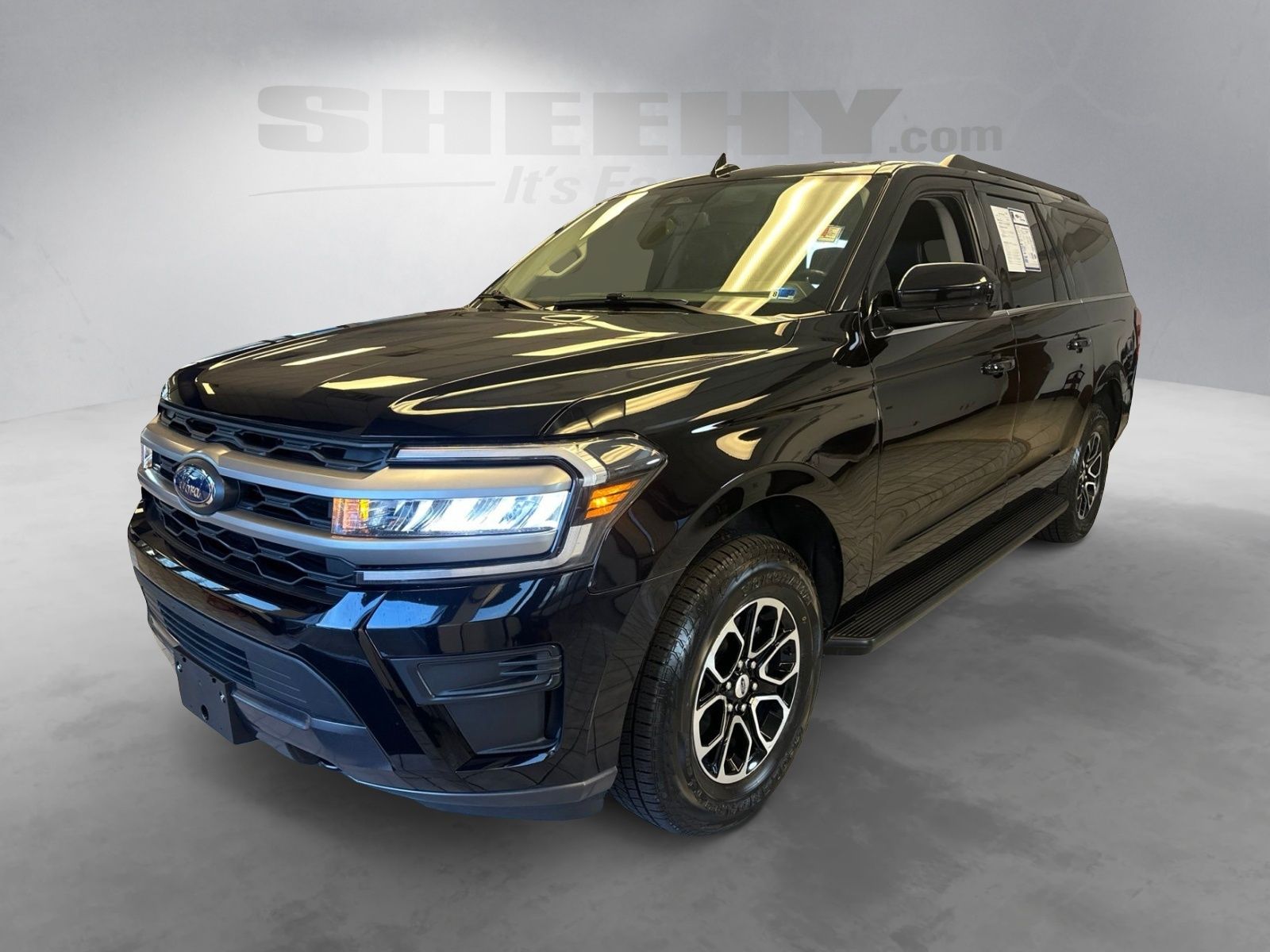 Certified Used 2023 Agate Black Metallic Ford XLT image 17